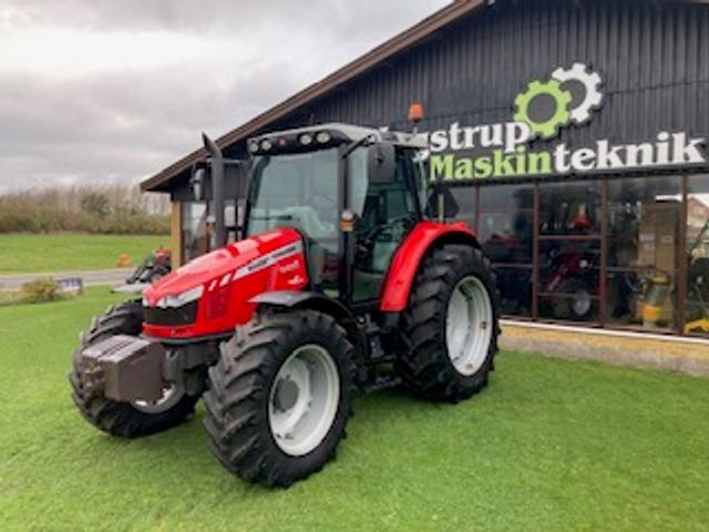 Massey Ferguson 5450 Dyna-4