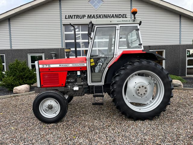 Massey Ferguson 375