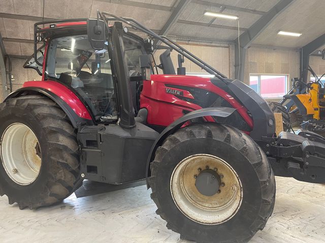 Valtra T254A