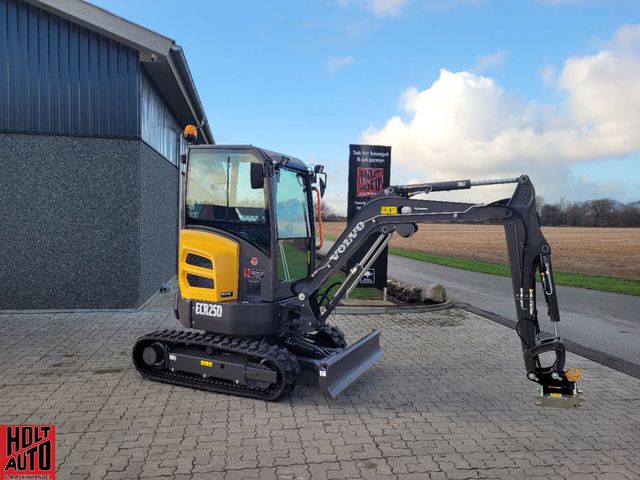 Volvo ECR25D