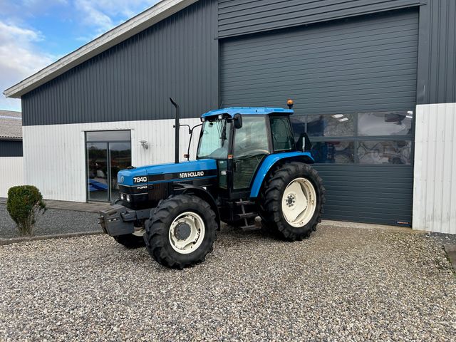 New Holland 7840