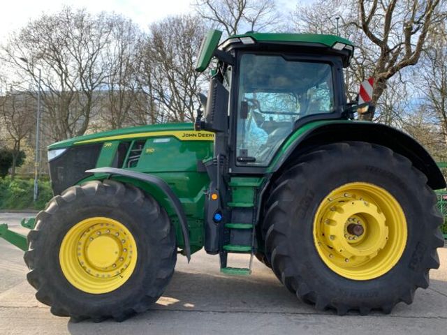John Deere 7R 310