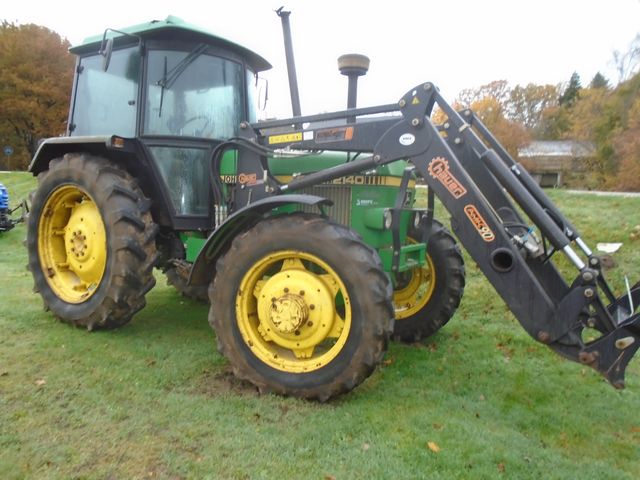 John Deere 2140 SGII med frontlæsser