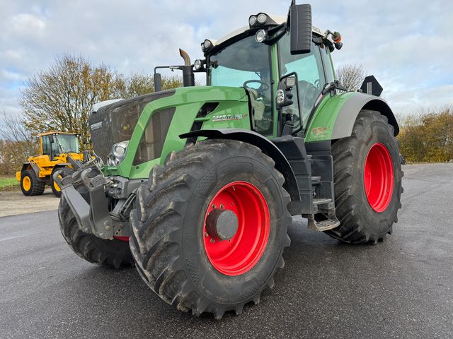 Fendt 828 Vario SCR Profi Plus 