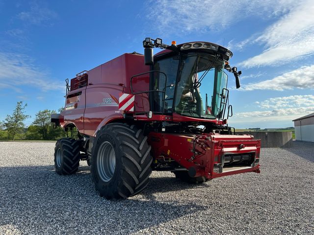 Case IH AXIAL-FLOW 7250 