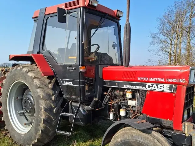 Case IH 844XL