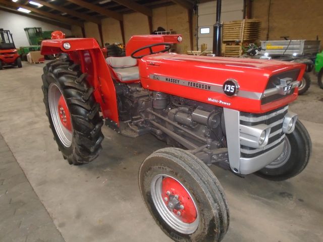 Massey Ferguson 135