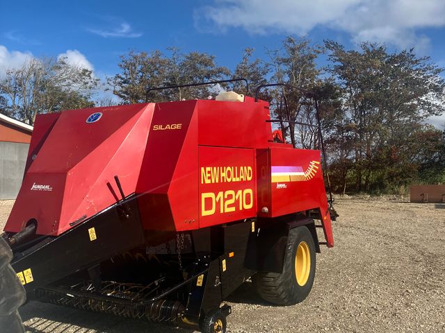 New Holland D1210
