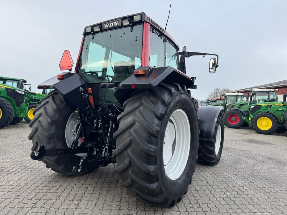 Valtra 8950 KUN 5200 TIMER! ÆGTE LIEBHAVERI! - Traktorer - Traktorer 4 wd - 12