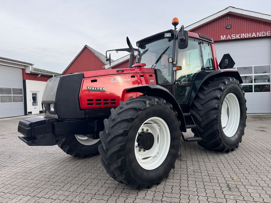 Valtra 8950 KUN 5200 TIMER! ÆGTE LIEBHAVERI! - Traktorer - Traktorer 4 wd - 1