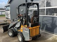 Giant D204SW - Læssemaskiner - Minilæssere - 4