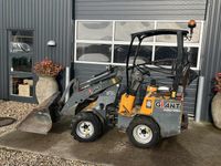 Giant D204SW - Læssemaskiner - Minilæssere - 2