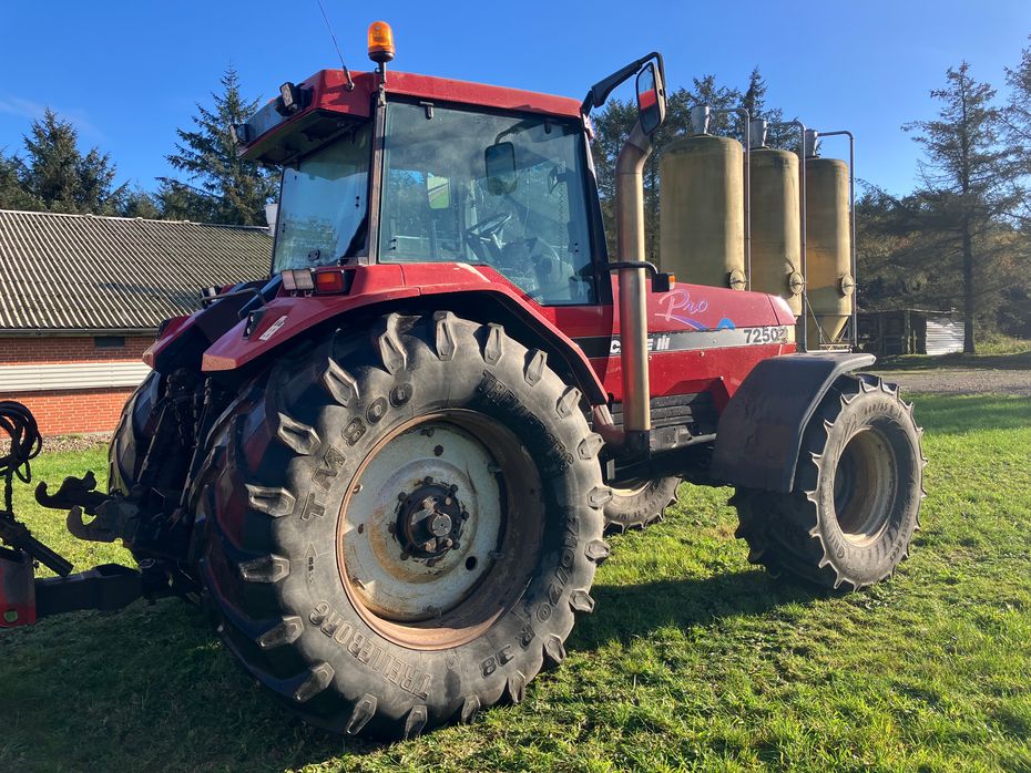 Case IH MAGNUM 7250 PRO - Traktorer - Traktorer 4 wd - 2