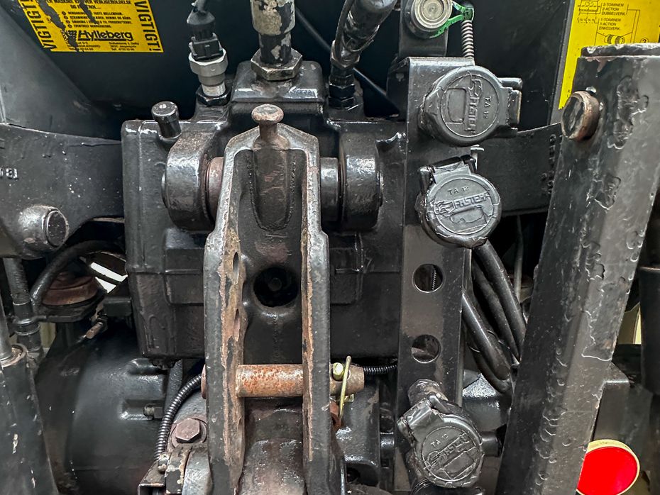 Valtra 900 med Ålø Frontlæsser Valtra 900 - Traktorer - Traktorer 4 wd - 7