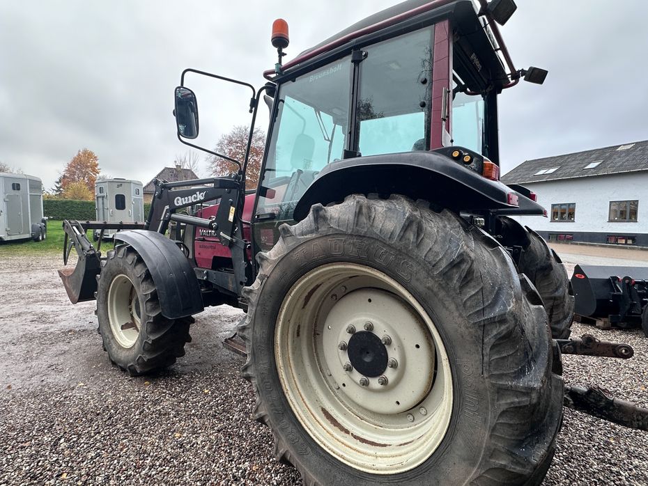 Valtra 900 med Ålø Frontlæsser Valtra 900 - Traktorer - Traktorer 4 wd - 5