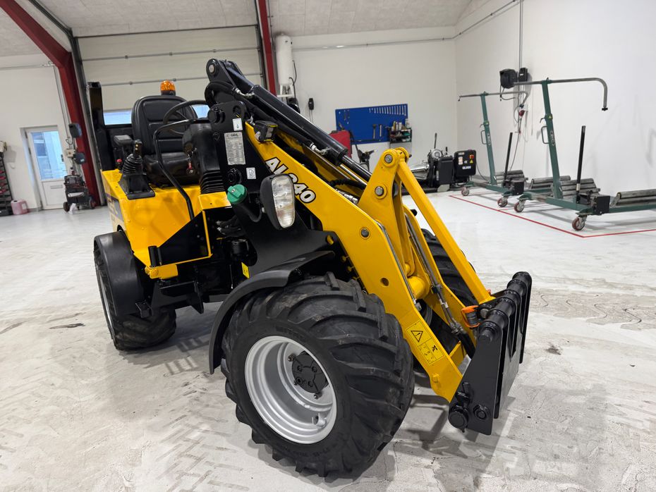 Gehl AL 340 KUN 420 TIMER! MED SKOVl, KLO OG GAFLER! - Læssemaskiner - Minilæssere - 11