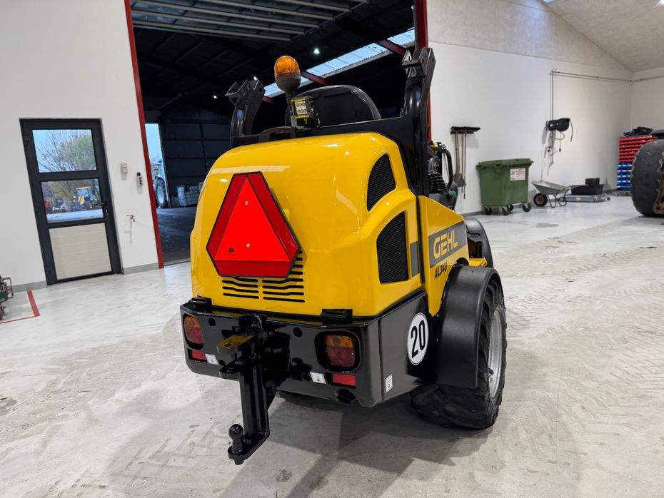 Gehl AL 340 KUN 420 TIMER! MED SKOVl, KLO OG GAFLER! - Læssemaskiner - Minilæssere - 7