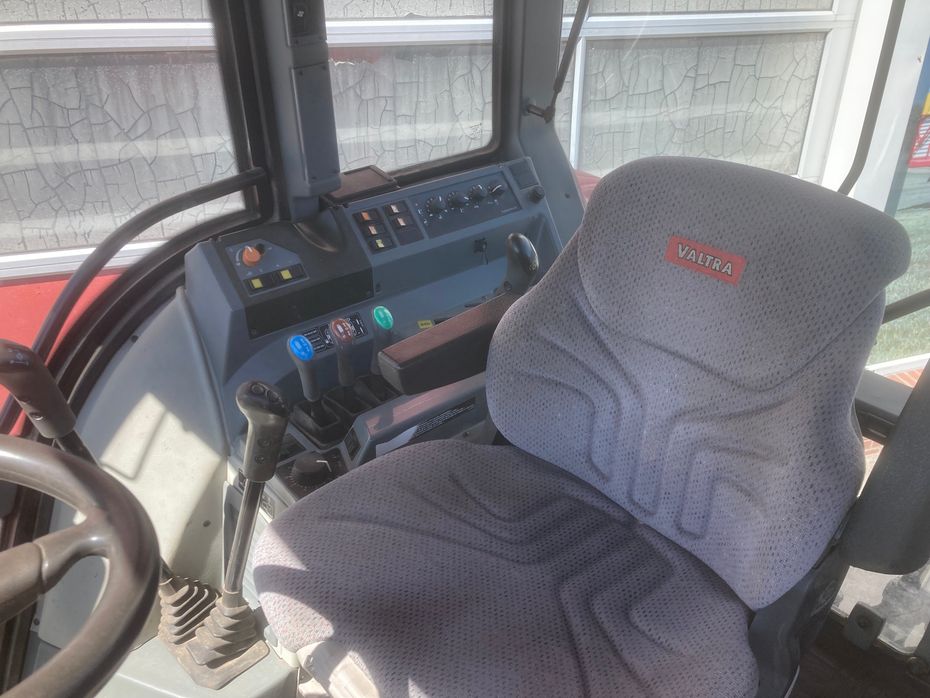 Valtra T130 - Traktorer - Traktorer 4 wd - 6