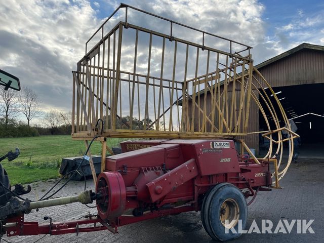 New Holland Super hayliner 286