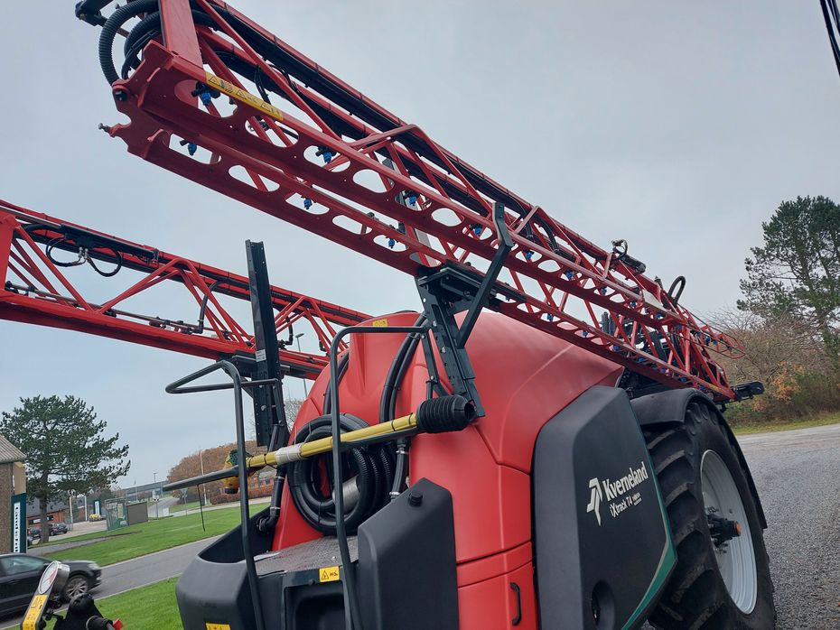 Kverneland iXtrack T4  4600 L, 28 m HSS Bom, 7 sektioner - Sprøjter - Trailersprøjter - 18