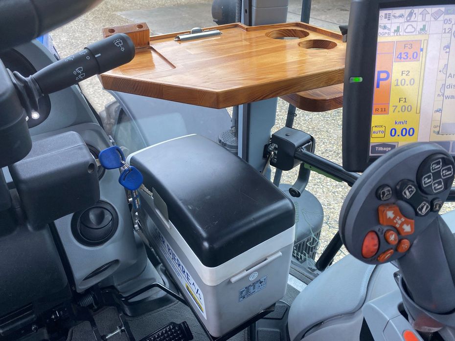 New Holland T7.270 AutoCommand T7.270 - Traktorer - Traktorer 4 wd - 8