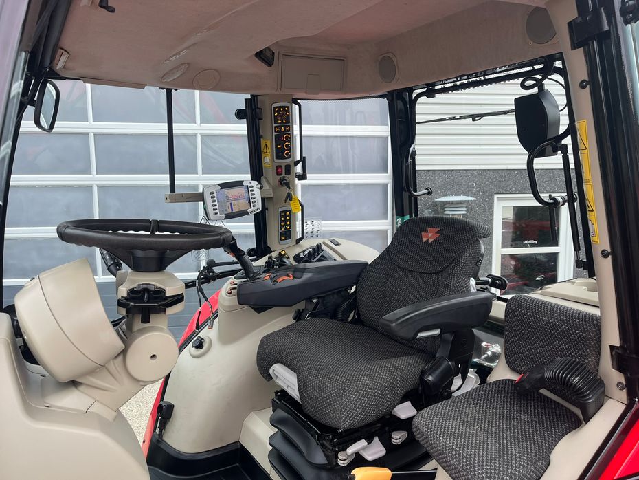 Massey Ferguson 7726 S DynaVT Med frontlift - Traktorer - Traktorer 4 wd - 11