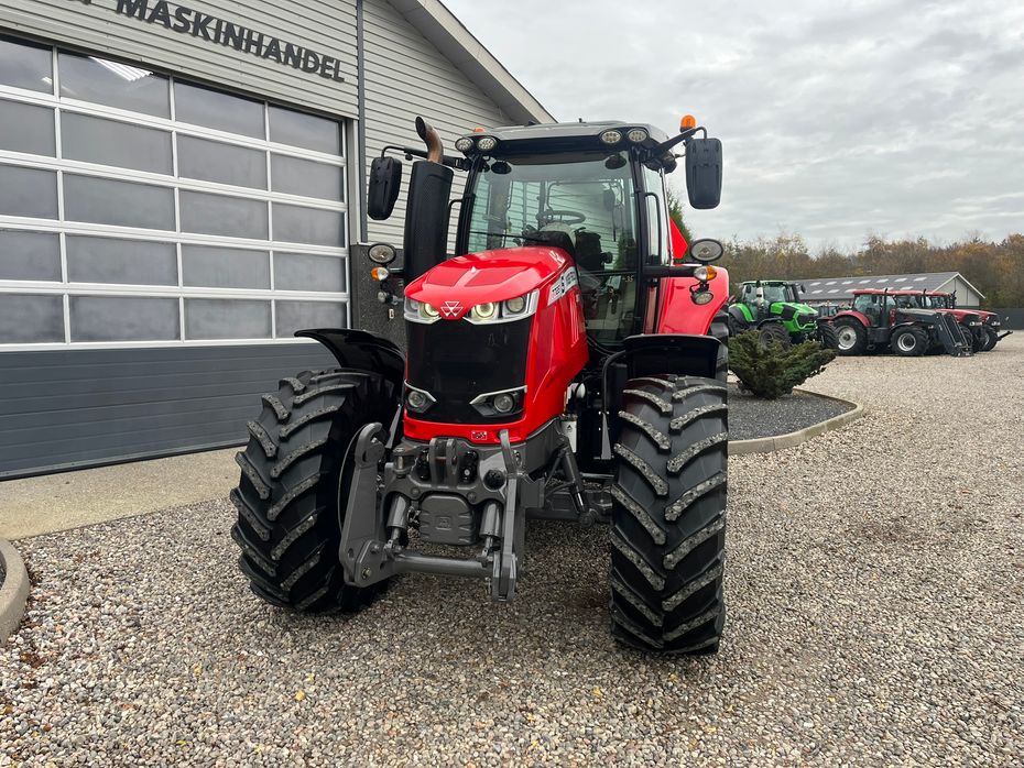 Massey Ferguson 7726 S DynaVT Med frontlift - Traktorer - Traktorer 4 wd - 4