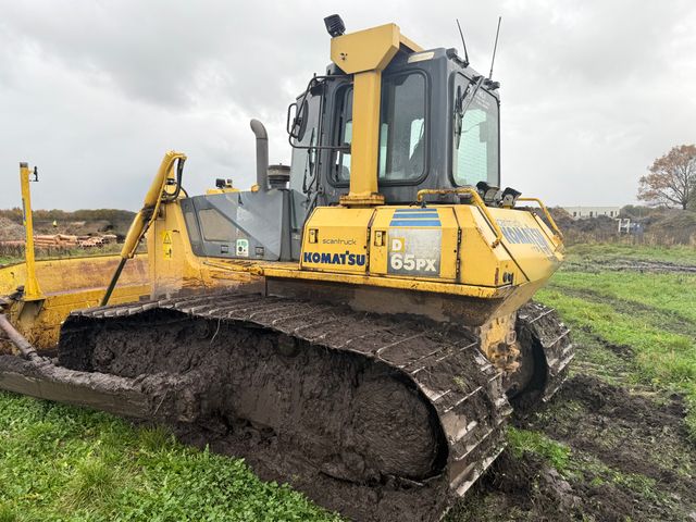 Komatsu D65PX-15