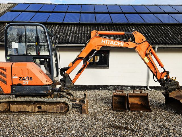 Hitachi ZX27-3