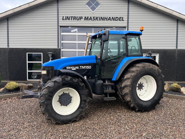 New Holland TM150