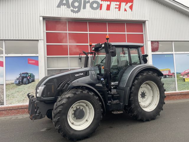 Valtra T213 Versu