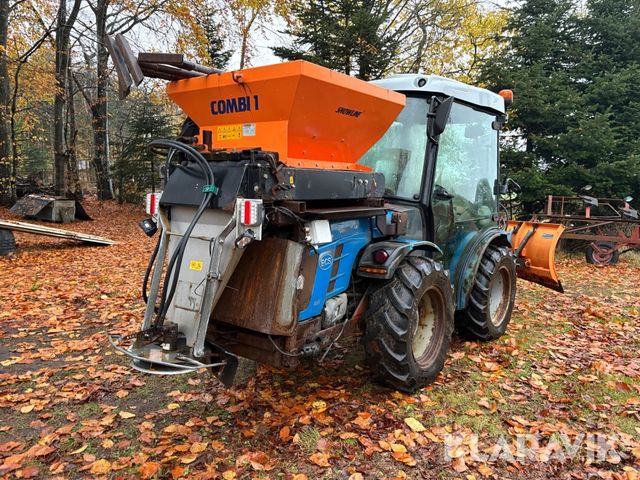 BCS 650 med sneplov og saltspreder