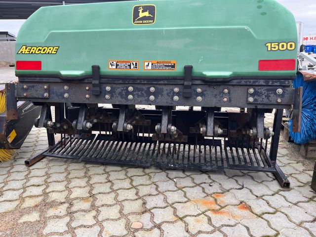 John Deere 1500 AERATOR