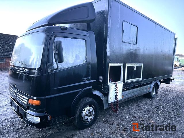 Mercedes Atego