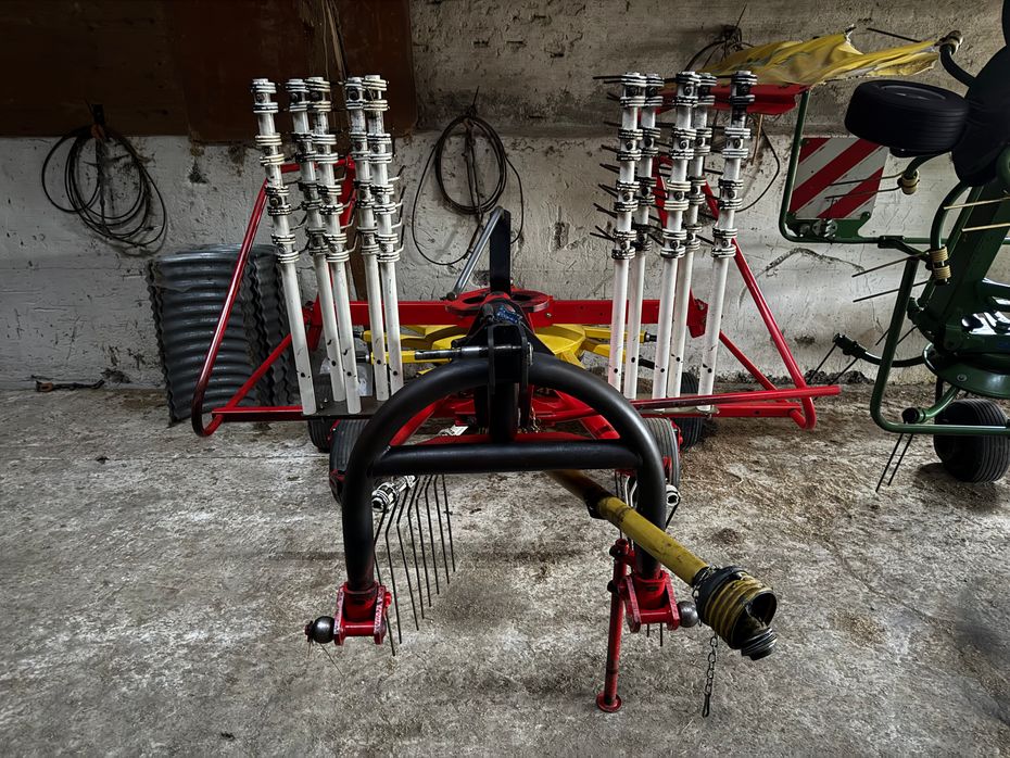 Pöttinger Eurotop 421N - Hø- og halmhåndtering - River og vendere - 2