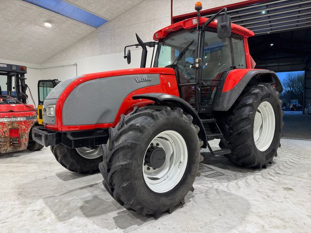 Valtra T150