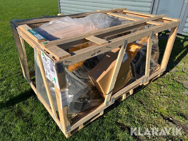 Cub Cadet LT2 Force Series IN BOX