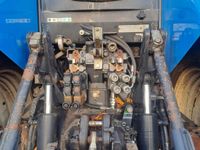 New Holland T7050 NEW HOLLAND T 7050 - Traktorer - Traktorer 4 wd - 4