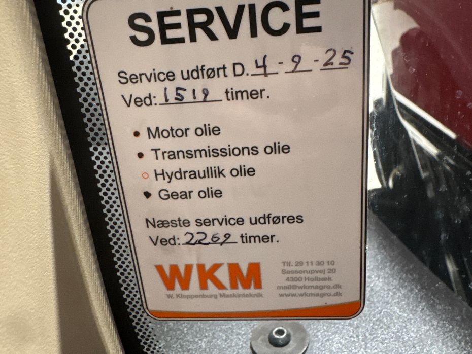 Case IH OPTUM 300 CVX AFS CONNECT KUN 1500 TIMER! MED DET NYE MODEL FØREHUS! - Traktorer - Traktorer 4 wd - 23