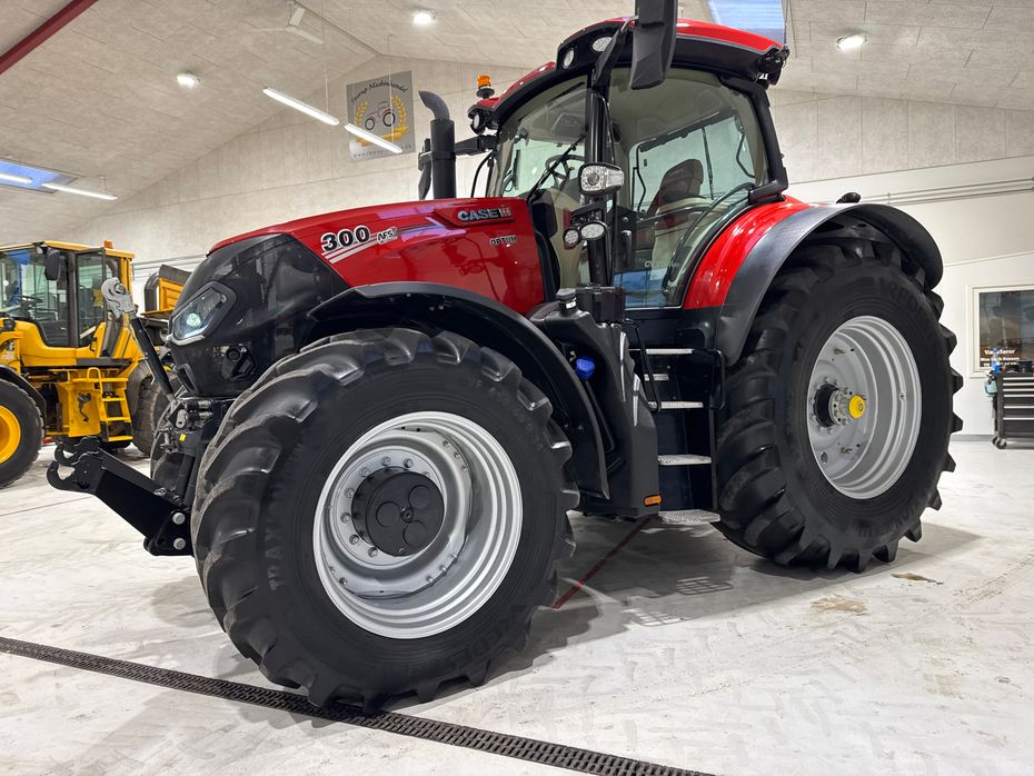 Case IH OPTUM 300 CVX AFS CONNECT KUN 1500 TIMER! MED DET NYE MODEL FØREHUS! - Traktorer - Traktorer 4 wd - 2