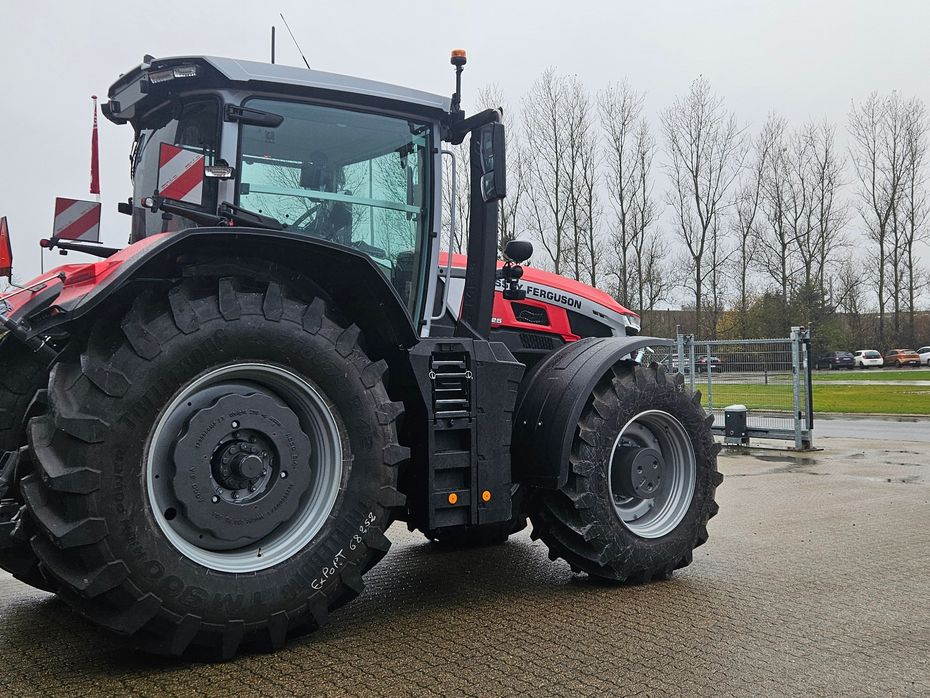 Massey Ferguson 9S.425 Dyna VT Exclusive Danmarks måske laveste rente!!! - Traktorer - Traktorer 4 wd - 6