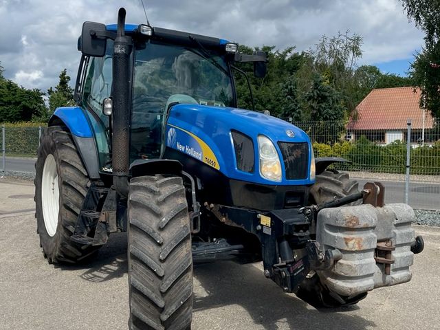 New Holland T6050