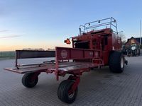 New Holland Hesston 4900 + Spragelse vogn & centralsmøring - Pressere - Bigballe - 6