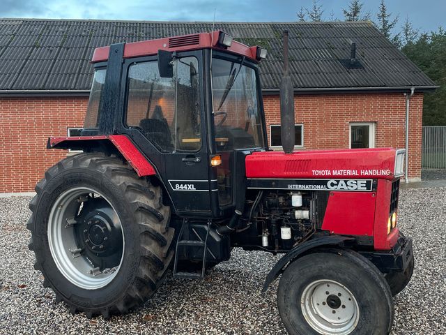 Case IH 844XL