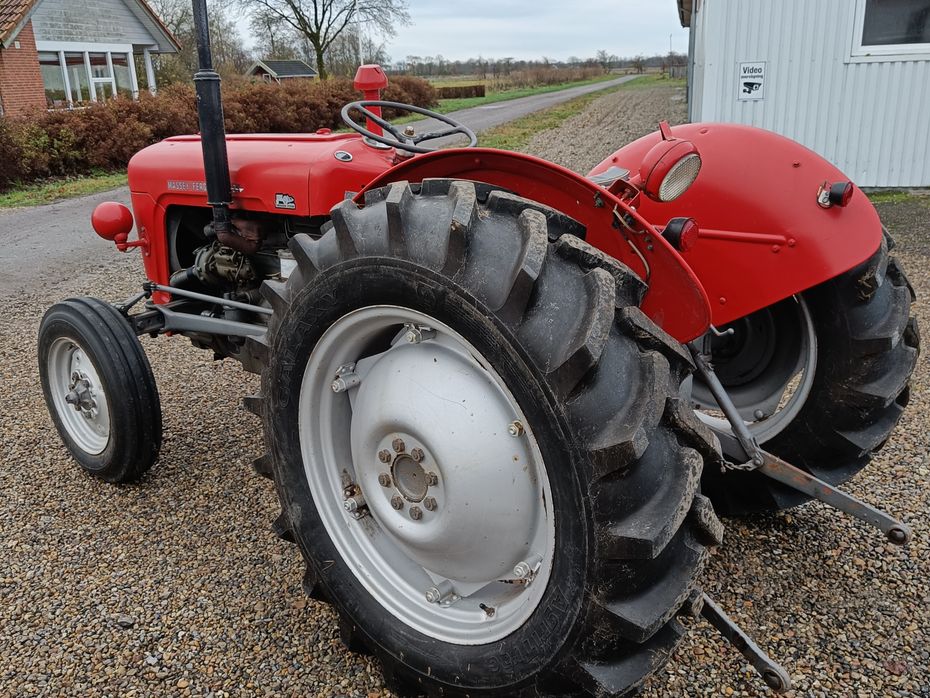 Massey Ferguson 35. 3 cyl diesel - Traktorer - Traktorer 2 wd - 2