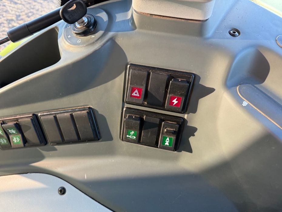 CLAAS ARION 650 C Matic Med frontpto - Traktorer - Traktorer 4 wd - 16