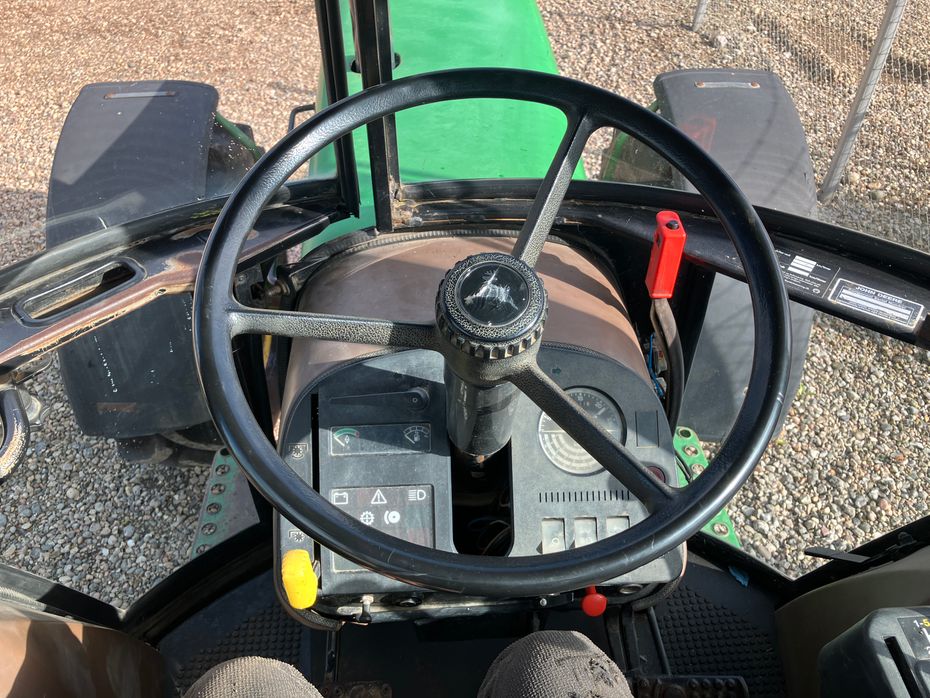 John Deere 2140 Turbo, SG2 kabine - Traktorer - Traktorer 2 wd - 9