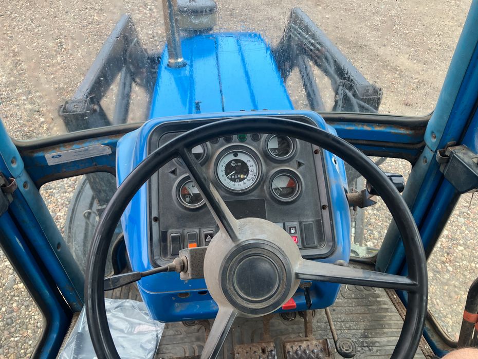 Ford FORD 7610 II med Frontlæsser - Traktorer - Traktorer 2 wd - 7