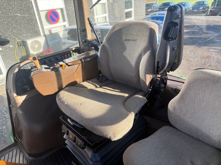 John Deere 7920 AUTOPOWER M AUTOTRAC READY, FRONTLIFT - Traktorer - Traktorer 4 wd - 15