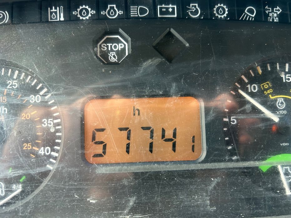 John Deere 6600 med Hauer POM S130 frontlæsser - Traktorer - Traktorer 4 wd - 24